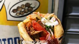 Δυσκολευτήκαμε αλλά μάλλον καταλήξαμε στα 3 κορυφαία σουβλάκια της Αθήνας