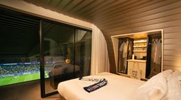 Πώς είναι να μένεις σε σουίτα 5 αστέρων στο γήπεδο της Παρί Σεν Ζερμέν