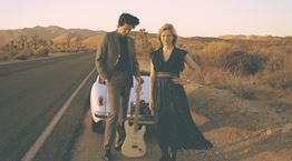 Οι Still Corners και τα τραγούδια της ερήμου