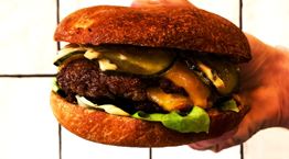 Smash’n Bun: Το επόμενο viral burger της Αθήνας