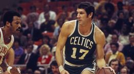 Ο John Havlicek δεν ήταν απλά ο τύπος που έκλεψε την μπάλα