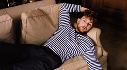 Πώς είναι να ψωνίζεις από τον Tommy Hilfiger μαζί με την Ηλιάνα Παπαγεωργίου