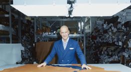 Περπατώντας προς την πολυτέλεια του μέλλοντος με τον Giuseppe Santoni