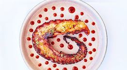 Ένα εστιατόριο στη Σίφνο είναι ο γαστρονομικός πόθος κάθε ψαροφαγά