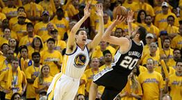 Manu Ginobili, πλησιάζοντας τον Maradona και τον Messi