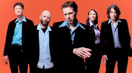 Στο νέο άλμπουμ των Franz Ferdinand, ο Alex Kapranos τραγουδά για πρώτη φορά ελληνικό στίχο