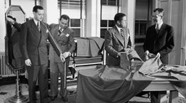 Ένας σύντομος οδηγός για να αγοράσεις κοστούμι online