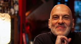 Θάνο Προυναρού, γιατί ο κόσμος αγαπάει τα μπαρ;