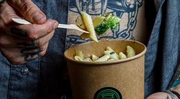 Punk rock, φίνα πίτσα και φρέσκια pasta στην Crusteria