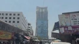 Τρομακτική στιγμή όταν καταρρέει ουρανοξύστης από τον σεισμό των 7,7 Ρίχτερ στη Μιανμάρ (video)