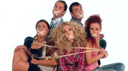 'Στο Παρά Πέντε': Επιστροφή της επιτυχημένης σειράς του Mega, με αφορμή τα 20 χρόνια