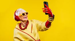 Γιαγιά που έχει δημιουργηθεί από AI είναι το καλύτερο όπλο απέναντι σε απατεώνες