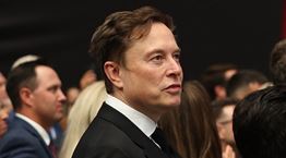 Το τέλος των smartphones προβλέπει ο Elon Musk