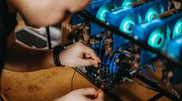 Νοίκιασαν Airbnb για παραγωγή κρυπτονομισμάτων- Τρελάθηκε' η ιδιοκτήτρια με τον λογαριασμό ρεύματος