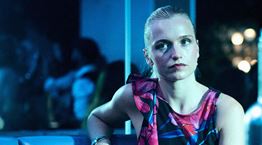 Όλοι έχουν 'κολλήσει' με αυτήν τη νέα σειρά του Netflix