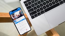 Ο πιο απλός τρόπος να δεις αν κάποιος παρακολουθεί το λογαριασμό σου στο Facebook