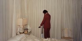 Ο Γιώργος Λάνθιμος παρουσιάζει την πρώτη του έκθεση φωτογραφιών στη Στέγη