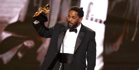 Αυτοί είναι οι νικητές των Grammys 2026 - Ποιος καλλιτέχνης σημείωσε εντυπωσιακό ρεκόρ