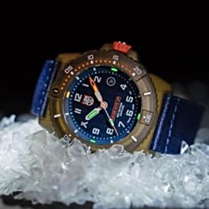 H Luminox παρουσιάζει το survival ρολόι του Bear Grylls