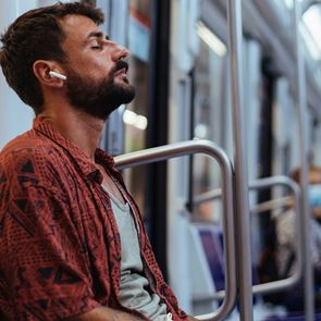 Μουσική στα αυτιά για υγιή εγκέφαλο, προτείνει η επιστήμη