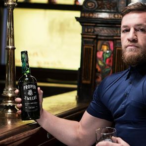 Ο Conor McGregor μόλις λάνσαρε το δικό του ιρλανδικό ουίσκι