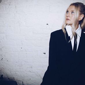 Η pop της Lusaint βγήκε από τον παράδεισο