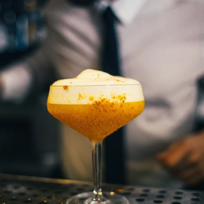 Η νέα σκηνή του μπαρ