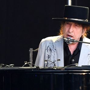 Ο Bob Dylan κατηγορείται για αποπλάνηση 12χρονης