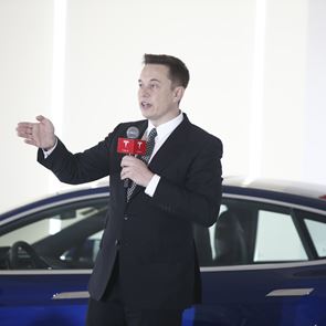 Μήπως η μετοχή της <em>Tesla</em> είναι απλά μία φούσκα;