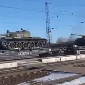 Οι Ρώσοι επιστρατεύουν τα σοβιετικά άρματα T-55