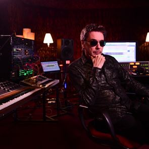 Jean-Michel Jarre, είσαι πάντα τόσο cool