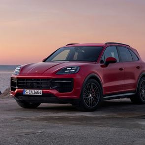 Μια ματιά στην ολοκαίνουργια και άκρως εντυπωσιακή Porsche Cayenne GTS