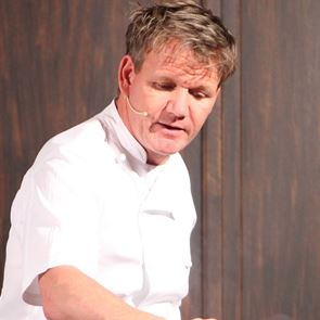 Για τον Gordon Ramsay το να είσαι μπαμπάς 6 παιδιών είναι σα να διευθύνεις εστιατόριο χωρίς να πηγαίνει κανείς σπίτι