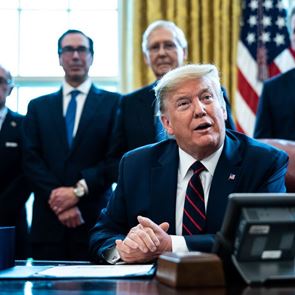 Ο Donald Trump μόλις έκανε ένα βήμα πίσω