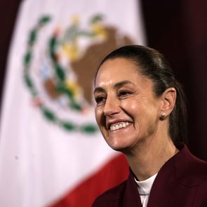 Η Claudia Sheinbaum είναι η πρώτη &lt;em>γυναίκα&lt;/em> στην ιστορία που θα ορκιστεί πρόεδρος του Μεξικού