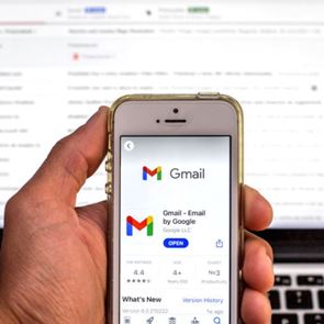 Η Google σβήνει λογαριασμούς. Αλλά γιατί