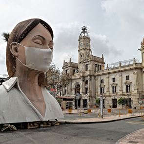 6 μαρτυρίες Ελλήνων από κάθε γωνιά του πλανήτη