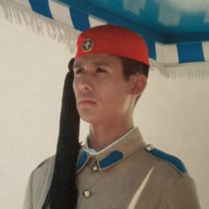 O Σωτήρης Κοντιζάς έγινε viral την 25η Μαρτίου