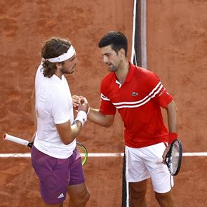 Μόνο ο Τσιτσιπάς μπορεί να κοντράρει τον Djokovic στην Αυστραλία