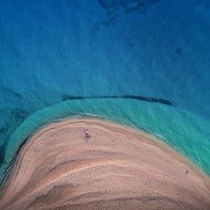 Η μαγευτική παραλία στο σποτ της καμπάνιας τουρισμού