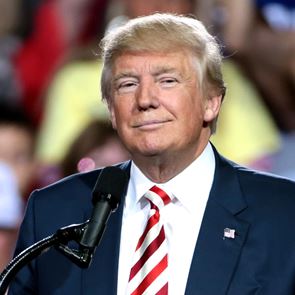 O Donald Trump γνώριζε αλλά έκρυβε την αλήθεια για τον <em>κορονοϊό</em>