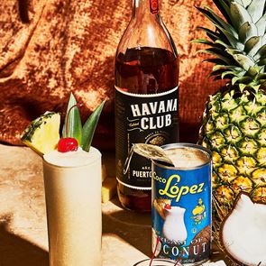 Η ιστορία και η συνταγή της εξωτικής Pina Colada