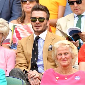 Μόνο ο Becks μπορεί να υποστηρίξει αυτό το mix &amp; match look