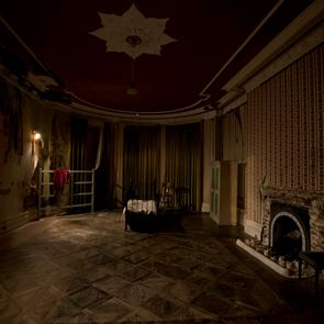 Ιρλανδικός μύθος λέει ότι σε αυτό το αρχοντικό ζούσε ο διάβολος