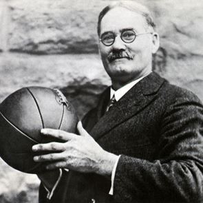 James Naismith, ο άνθρωπος που δημιούργησε το μπάσκετ