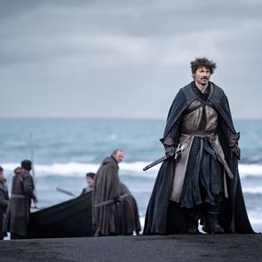 5 νέες σειρές και ταινίες για να λιώσεις αυτό το σαββατοκύριακο