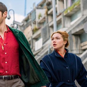 Στον Alexander Skarsgard χρωστάμε τα πιο στιλάτα looks της φετινής TV