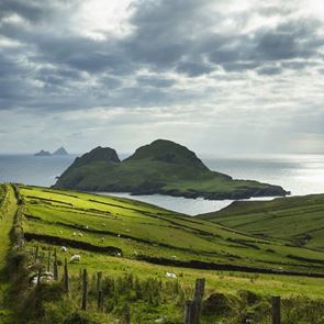 Πώς θα τα παρατήσεις όλα και θα πας να ζήσεις σε ένα τρελό ιρλανδικό &lt;em>νησί&lt;/em>
