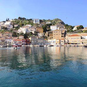 Στην Ύδρα, το laissez-faire έχει γίνει φιλοσοφία διακοπών