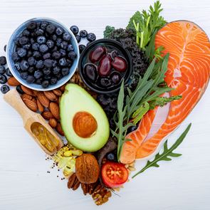 Όλα όσα πρέπει να γνωρίζεις για τα &#39;καλά&#39; και &#39;κακά&#39; λιπαρά